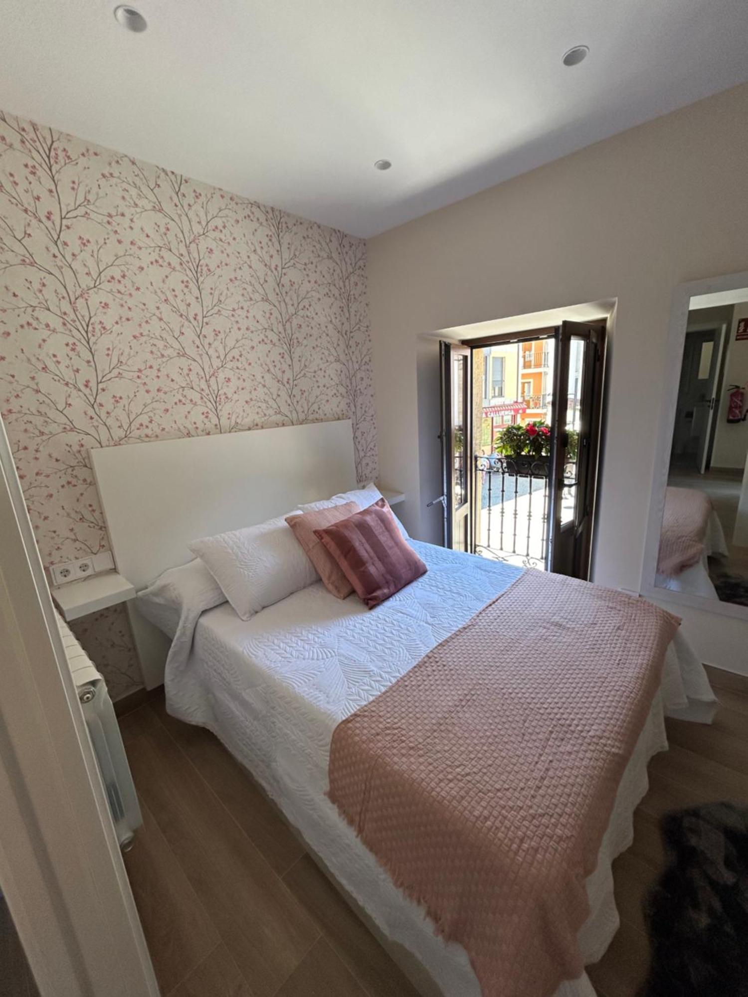 Apartamentos San Roque Arenas De Cabrales Dış mekan fotoğraf