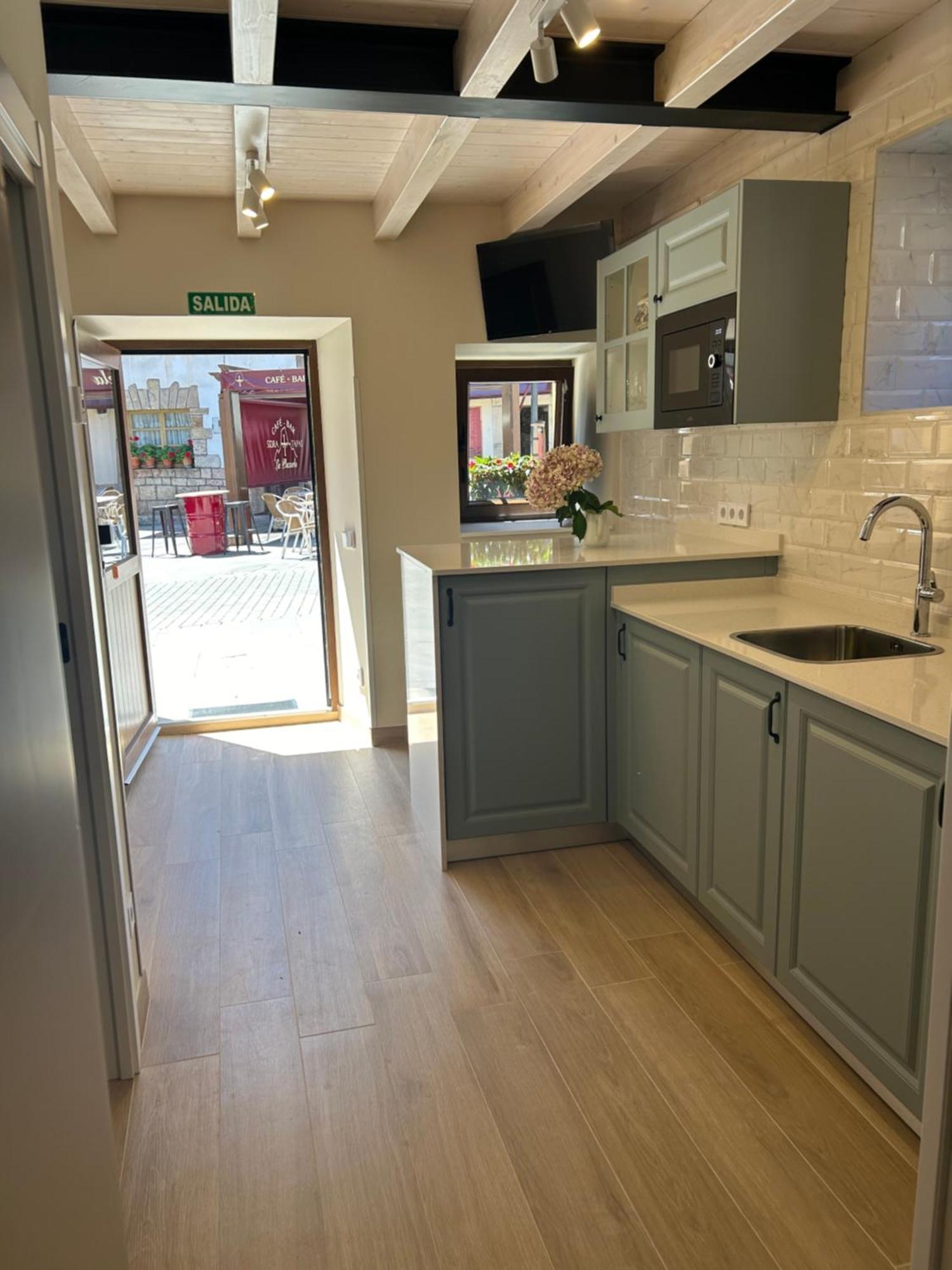 Apartamentos San Roque Arenas De Cabrales Dış mekan fotoğraf